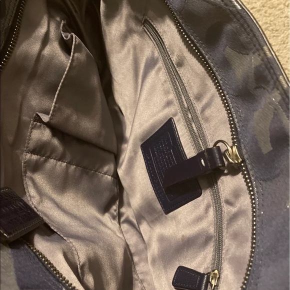 Coach purse - Picture 3 of 4